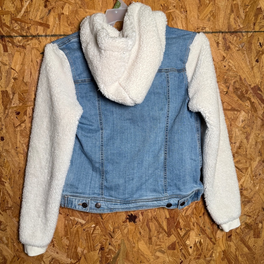 Maurices Cropped Denim Jean Jacket Faux Sherpa Streetwear Hip Hop Layering Top M - Picture 3 of 7